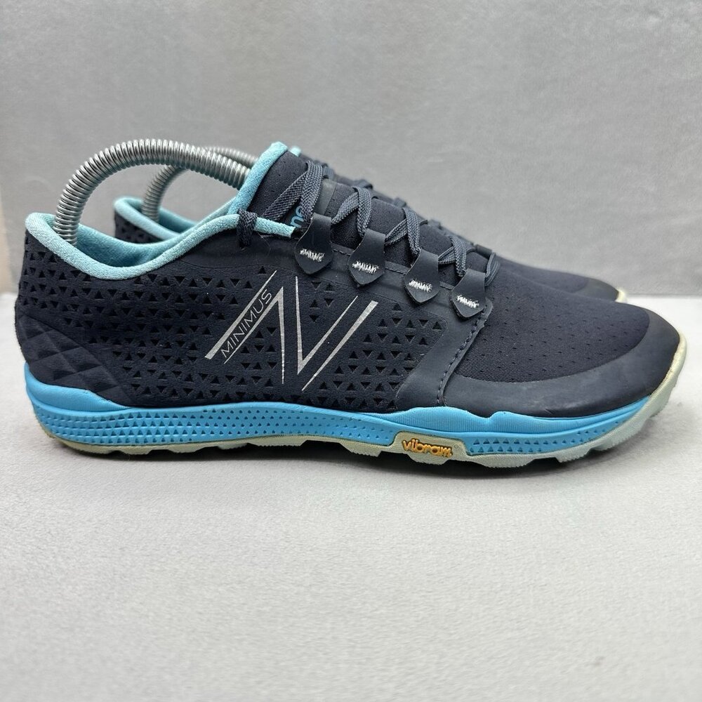 New Balance Minimus 10v4 Womens Size 9.5 (B) Running Shoes Black Blue Barefoot‎